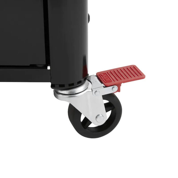 Rueda con freno de pedal roja en carrito