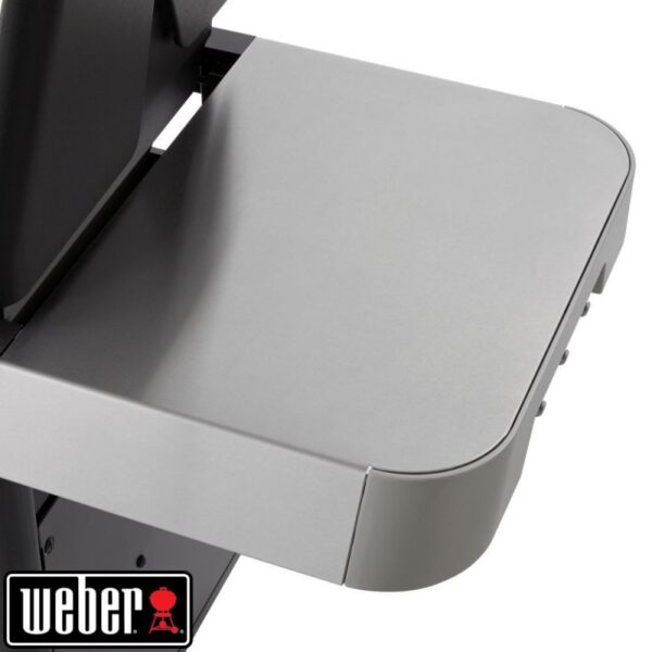 Mesa plegable para barbacoa Weber.