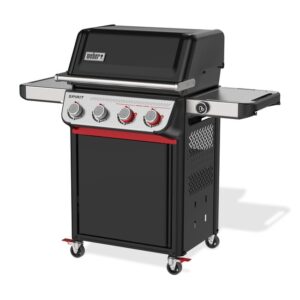 Barbacoa de gas con tres quemadores y ruedas.