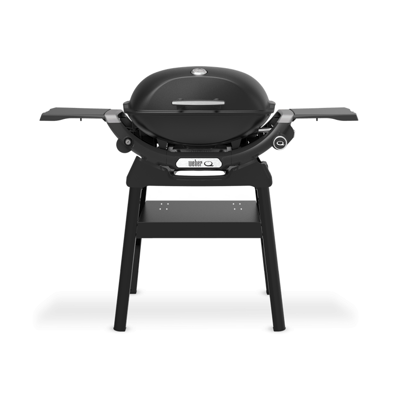 Barbacoa de gas portátil negra con mesas laterales.