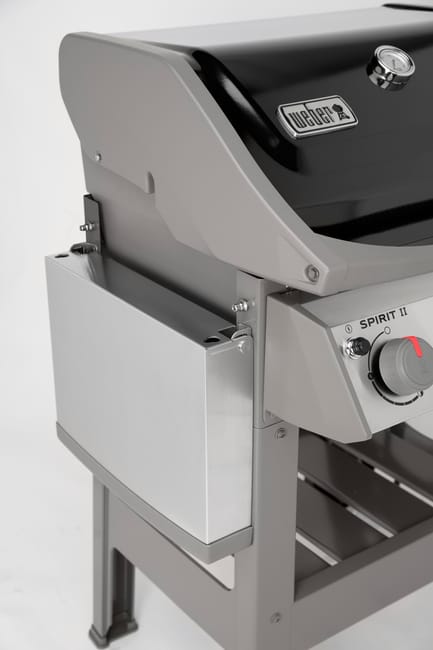 Barbacoa de gas moderna marca Weber Spirit II.