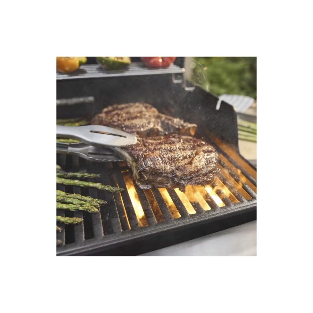 Carne a la parrilla con espárragos verdes