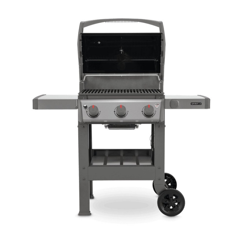 Barbacoa de gas con tres quemadores y ruedas.