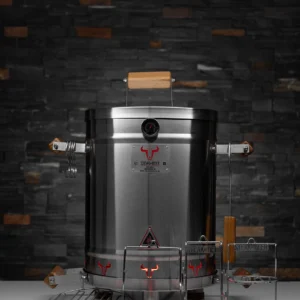 Horno vertical de acero inoxidable con accesorios.