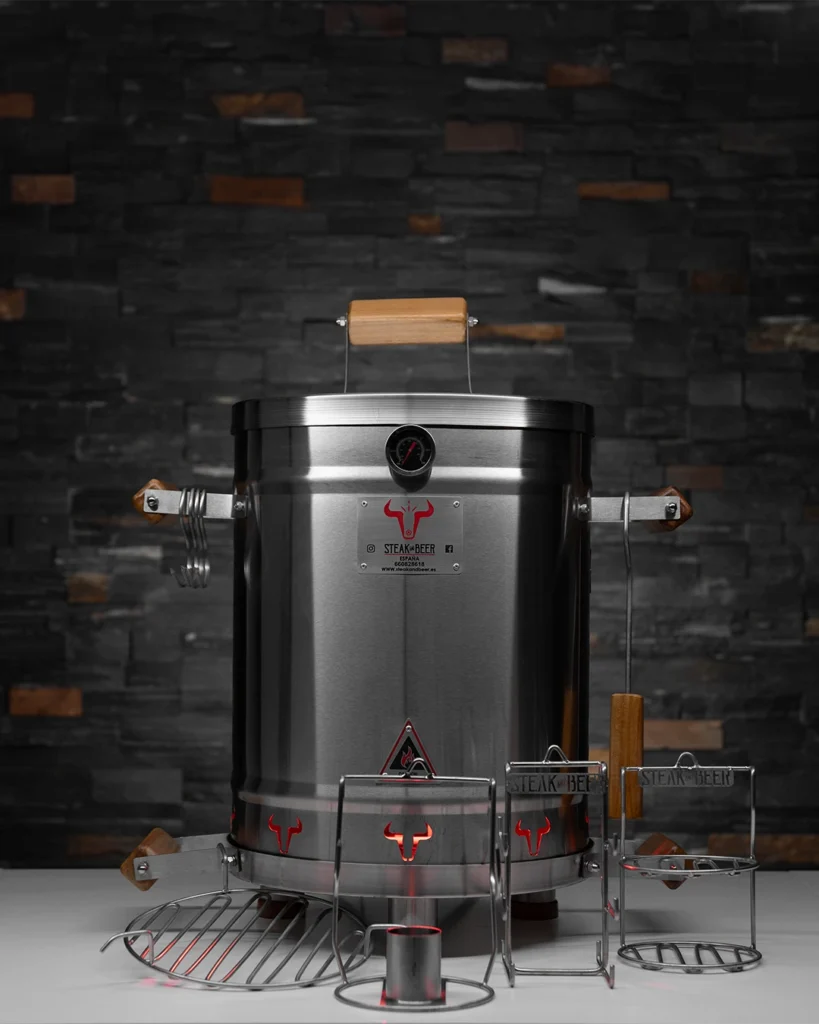 Horno vertical de acero inoxidable con accesorios.