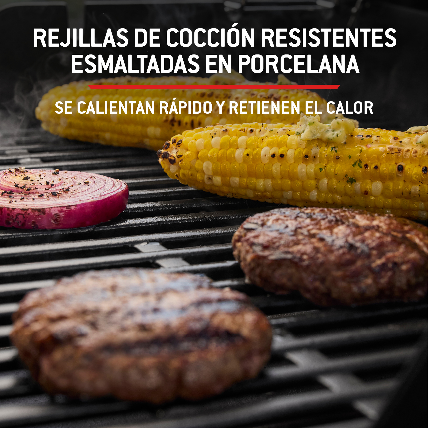 Mazorca y hamburguesas en parrilla caliente