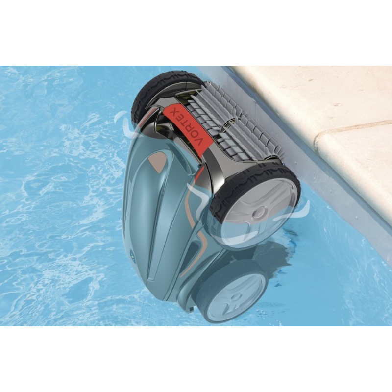 Robot limpiafondos subiendo pared de piscina
